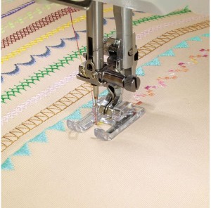 Stopka do ściegów ozdobnych Janome i Elna (rotacyjny 9mm, otwarta)