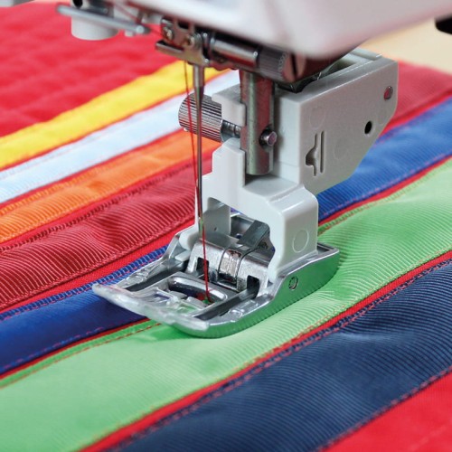 janome-859819017-stopka-z-gornym-Acufeed.jpg