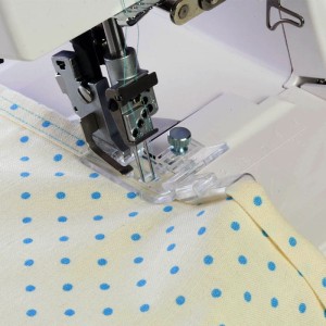 Prowadnik zwijacza (10mm) do coverloków Janome