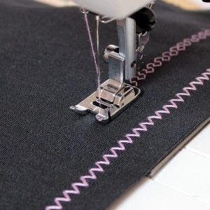 Stopka do ściegów ozdobnych i aplikacji Janome (wahadłowy)