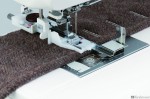 Janome Skyline S3 - obszywanie dziurki.jpg