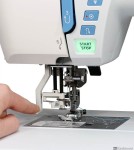 Janome Skyline S7 - nawlekacz.jpg