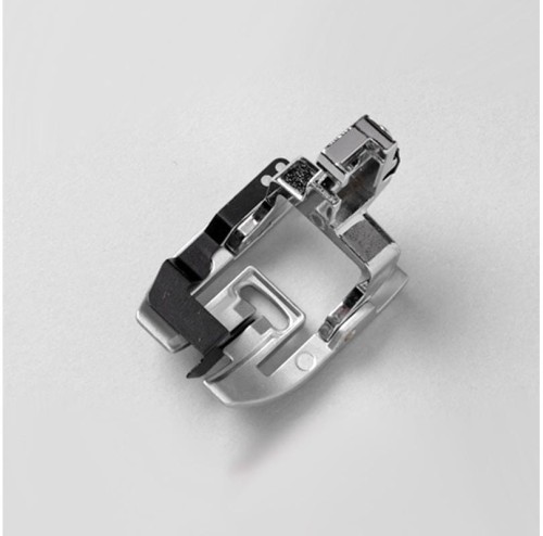 janome-846413006-stopka-z-centralnym-prowadnikiem-Janome-rotacyjny-wysoki-uchwyt.jpg