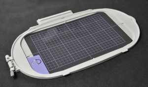 Tamborek Sewtech EF81 26 x 16 cm do hafciarek NV800E, NV2600, V3, V5, V7, XE1, XJ1